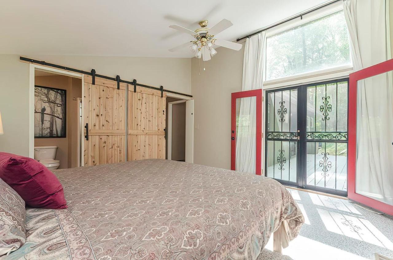 Secluded Oasis W Hot Tub, Screened-In Porch, Wifi! Berkeley Springs Luaran gambar
