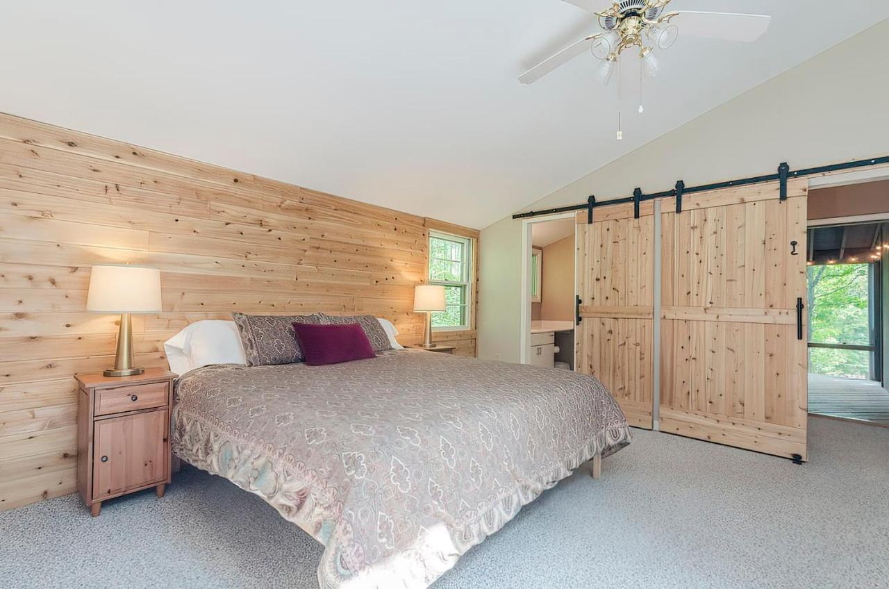 Secluded Oasis W Hot Tub, Screened-In Porch, Wifi! Berkeley Springs Luaran gambar